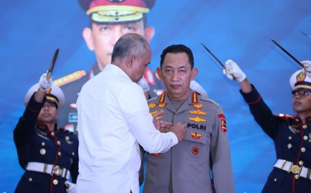 Kapolri Terima Adhi Bhakti Senapati, Jadi Motivasi Perkuat Sinergi Keamanan Siber
