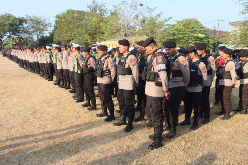 *Polres Madiun Kota Gelar Apel Harkamtibmas, Aktivitas Masyarakat Pascakegiatan di Jalan Merak Kembali Normal*